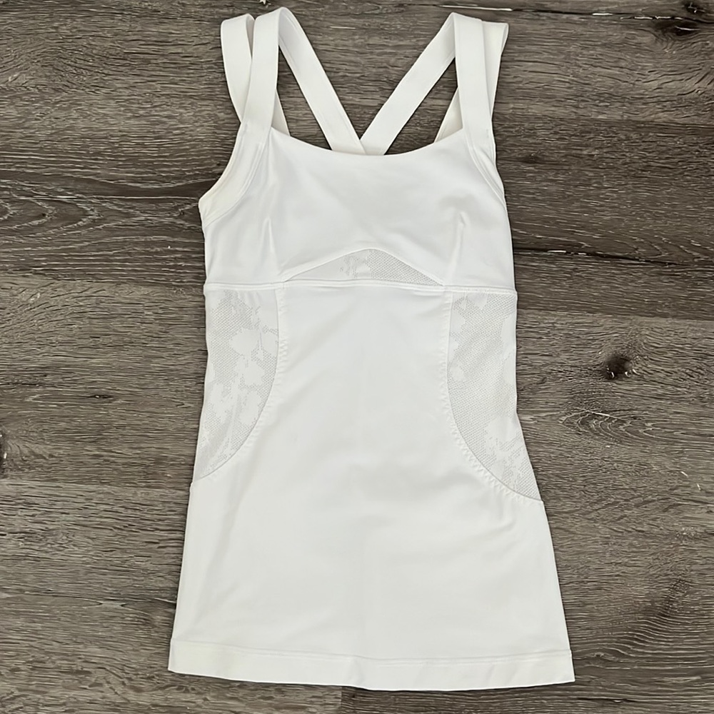 Lululemon tank